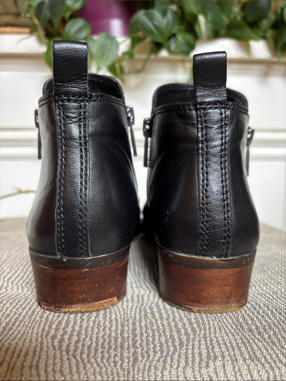 Lucky Brand Black Leather Ankle Boots size 6.5 - Picture 7 of 8